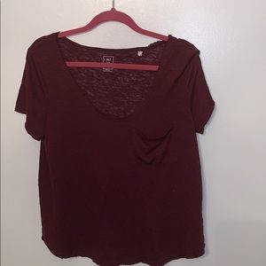 loose fitting maroon pacsun top